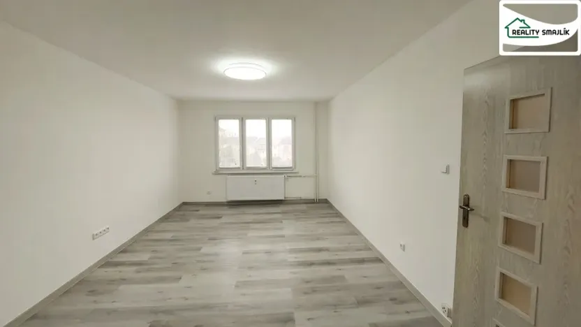 Pronájem bytu 3+1, Cheb, U Stadionu, 74 m2