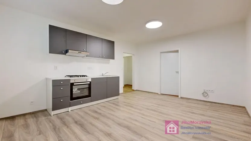 Pronájem bytu 4+kk, Břeclav - Charvátská Nová Ves, Na Valtické, 73 m2