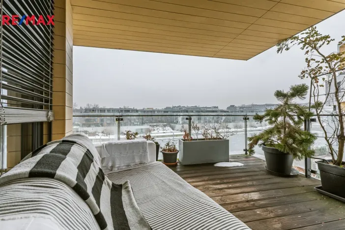 Pronájem bytu 3+kk, Praha - Libeň, Menclova, 96 m2