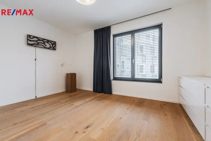 Pronájem bytu 3+kk, Praha - Libeň, Menclova, 96 m2