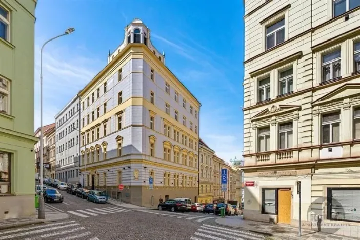 Pronájem bytu 3+1, Praha - Žižkov, Cimburkova, 65 m2