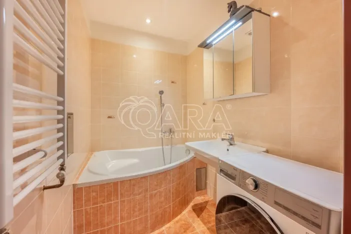 Prodej bytu 3+kk, Praha - Žižkov, Strážní, 72 m2