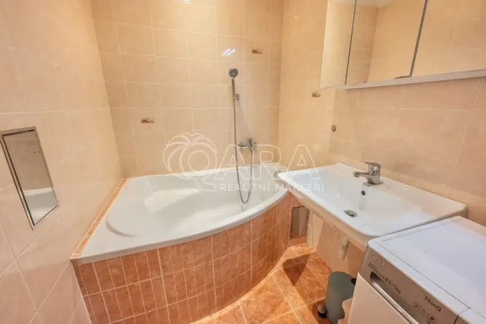 Prodej bytu 3+kk, Praha - Žižkov, Strážní, 72 m2