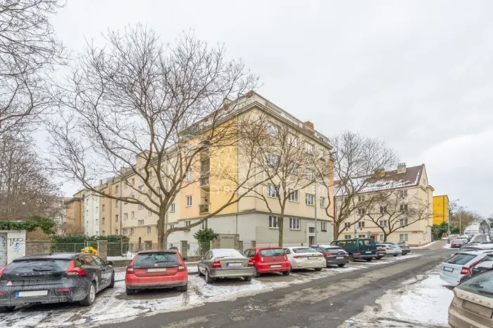 Prodej bytu 3+kk, Praha - Žižkov, Strážní, 72 m2