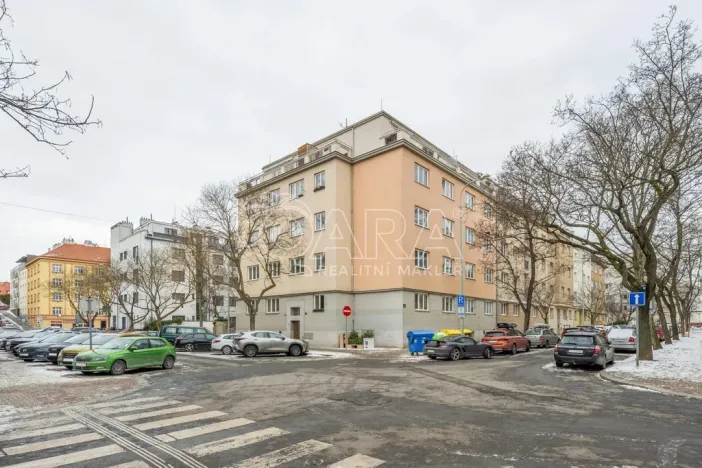 Prodej bytu 3+kk, Praha - Žižkov, Strážní, 72 m2