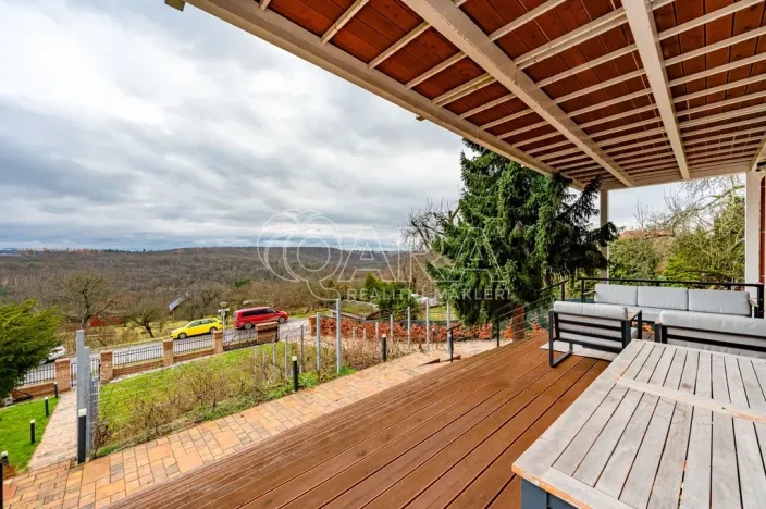 Pronájem vily, Roztoky, Nad vinicemi, 393 m2