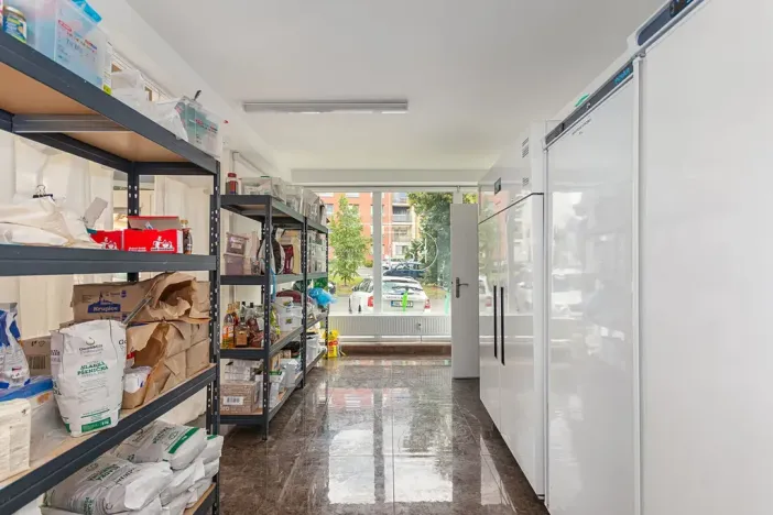 Prodej obchodního prostoru, Praha - Vršovice, Petrohradská, 123 m2