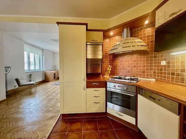 Pronájem bytu 2+kk, Praha - Žižkov, Radhošťská, 81 m2