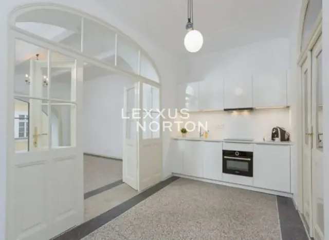 Pronájem bytu 2+1, Praha - Staré Město, Martinská, 76 m2