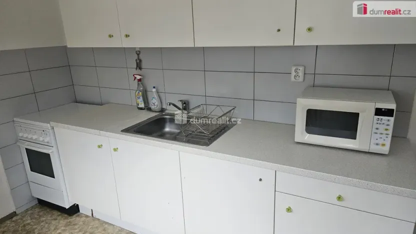 Pronájem bytu 2+1, Praha - Podolí, Podolská, 64 m2