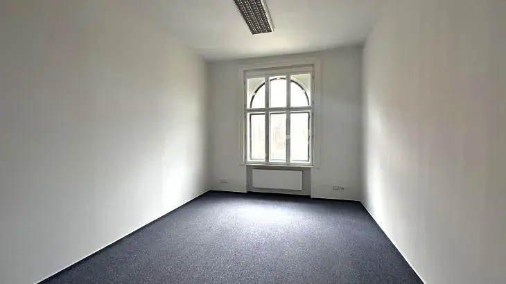 Prodej obchodního prostoru, Ostrava, 1. máje, 2054 m2