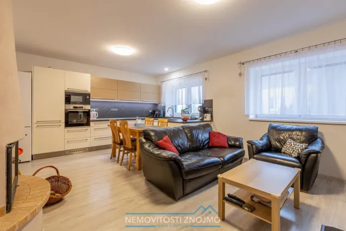 Prodej rodinného domu, Kuchařovice, Znojemská, 150 m2