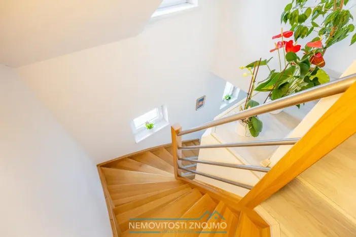 Prodej rodinného domu, Kuchařovice, Znojemská, 150 m2