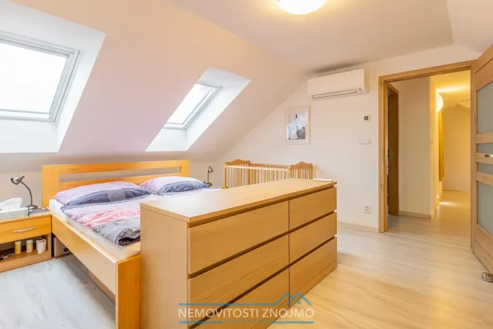 Prodej rodinného domu, Kuchařovice, Znojemská, 150 m2