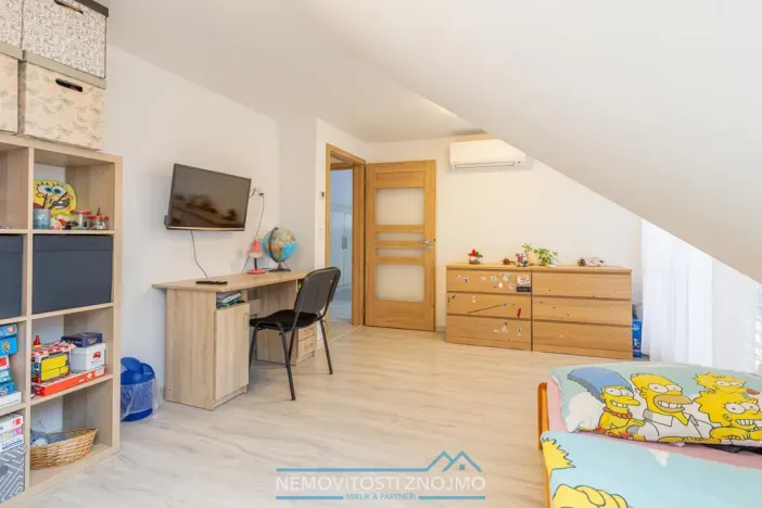 Prodej rodinného domu, Kuchařovice, Znojemská, 150 m2