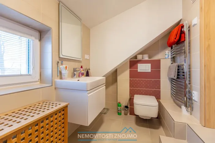 Prodej rodinného domu, Kuchařovice, Znojemská, 150 m2