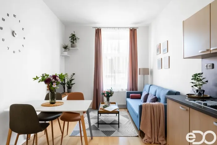 Prodej bytu 2+kk, Praha, Spojovací, 50 m2