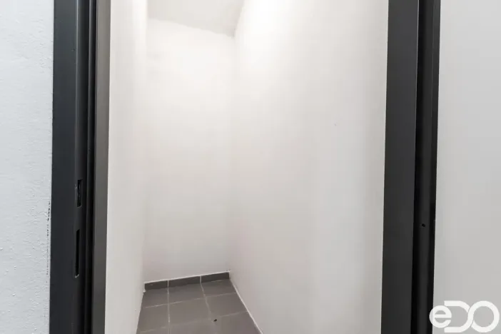 Prodej bytu 2+kk, Praha, Spojovací, 50 m2