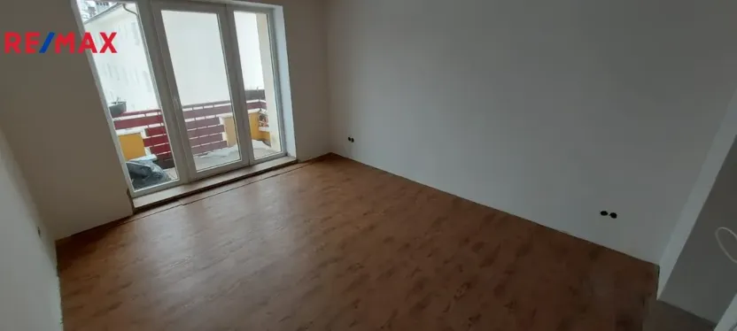 Prodej bytu 2+1, Kladno - Kročehlavy, Otevřená, 63 m2