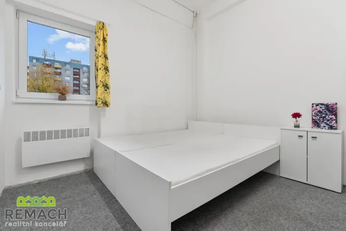 Pronájem bytu 4+1, Uherské Hradiště, náměstí Republiky, 92 m2