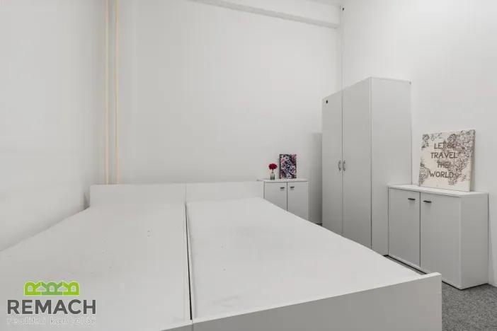 Pronájem bytu 4+1, Uherské Hradiště, náměstí Republiky, 92 m2