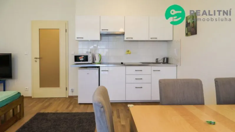 Pronájem bytu 1+kk, Praha - Jinonice, Pod Stolovou Horou, 32 m2