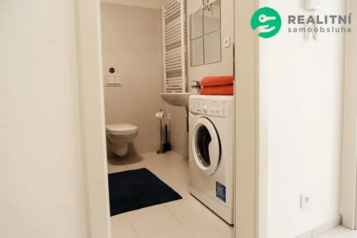 Pronájem bytu 1+kk, Praha - Jinonice, Pod Stolovou Horou, 32 m2