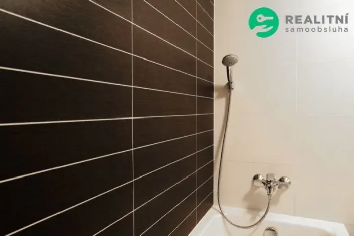 Pronájem bytu 1+kk, Praha - Jinonice, Pod Stolovou Horou, 32 m2