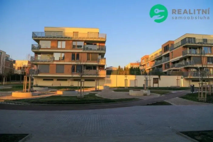 Pronájem bytu 1+kk, Praha - Jinonice, Pod Stolovou Horou, 32 m2