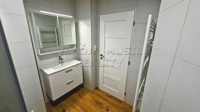 Pronájem bytu 1+1, Praha - Libeň, Novákových, 37 m2