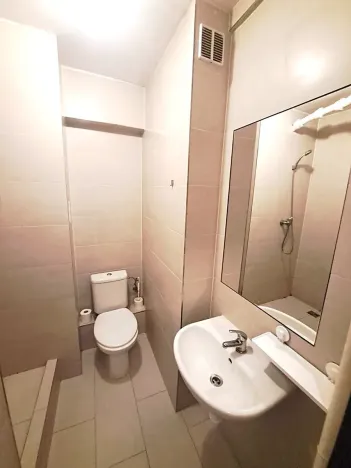 Pronájem bytu 1+kk, Praha - Radotín, Vrážská, 28 m2