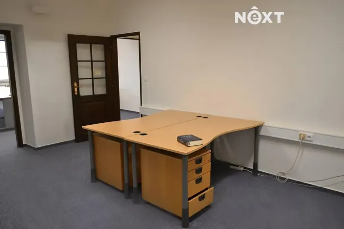 Pronájem kanceláře, České Budějovice, nám. Přemysla Otakara II., 150 m2