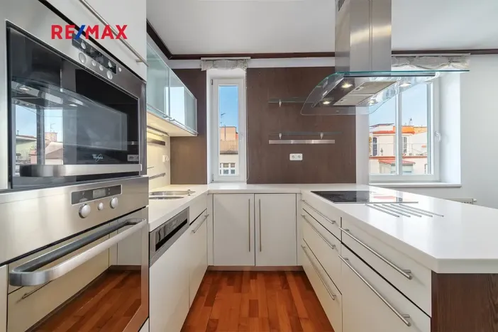 Prodej bytu 3+kk, Praha - Holešovice, Dobrovského, 107 m2