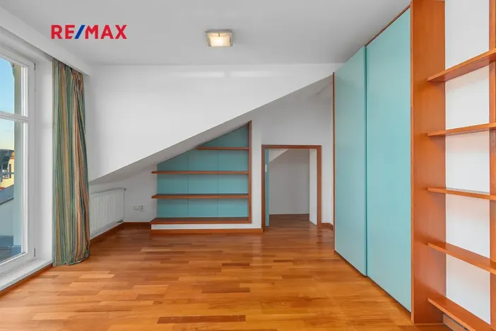 Prodej bytu 3+kk, Praha - Holešovice, Dobrovského, 107 m2