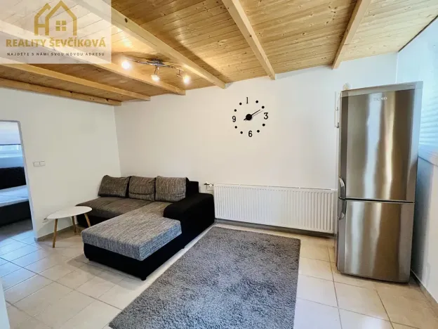 Pronájem bytu 2+kk, Libišany, 40 m2