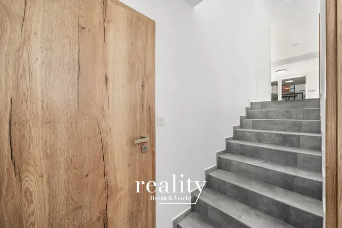 Pronájem bytu 2+kk, Jihlava, Na Nivách, 66 m2