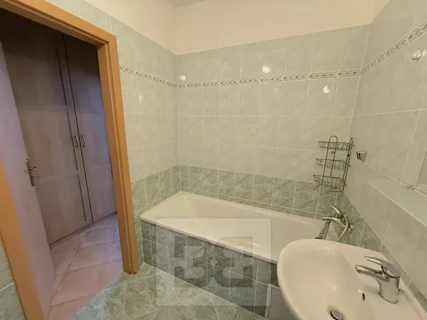 Pronájem bytu 1+kk, Praha - Radotín, Zbynická, 30 m2