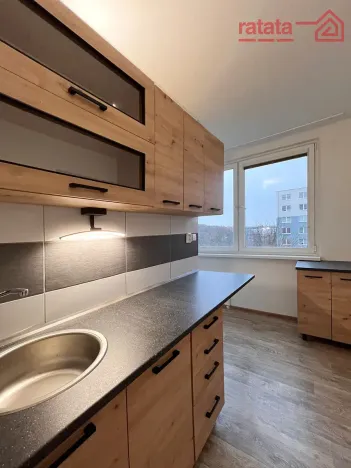 Pronájem bytu 3+1, Klášterec nad Ohří, Školní, 67 m2