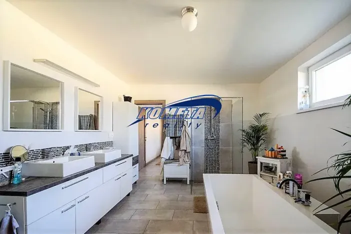 Prodej vily, Bellova Ves, Slovensko, 250 m2