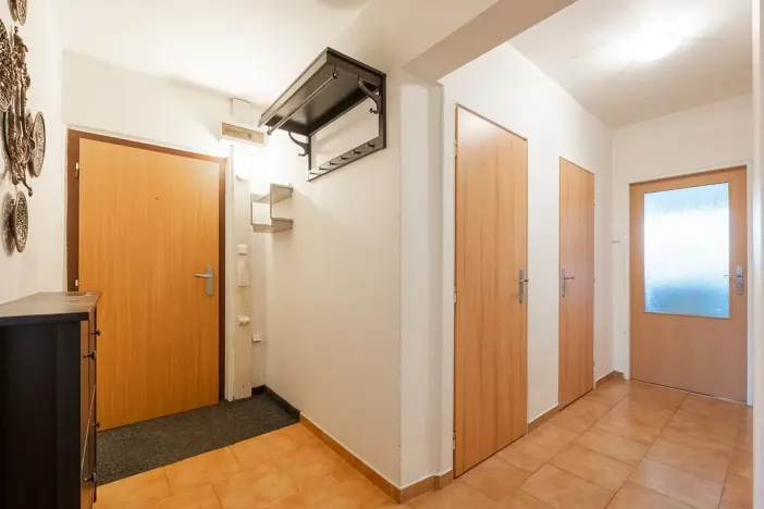 Prodej bytu 3+1, Praha - Chodov, V jezírkách, 70 m2