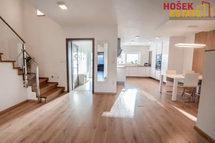 Prodej rodinného domu, Ochoz u Brna, Pod Skalkou, 156 m2