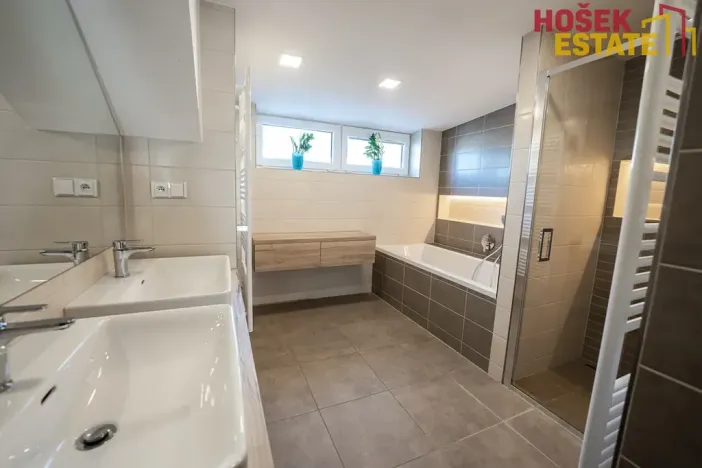 Prodej rodinného domu, Ochoz u Brna, Pod Skalkou, 156 m2