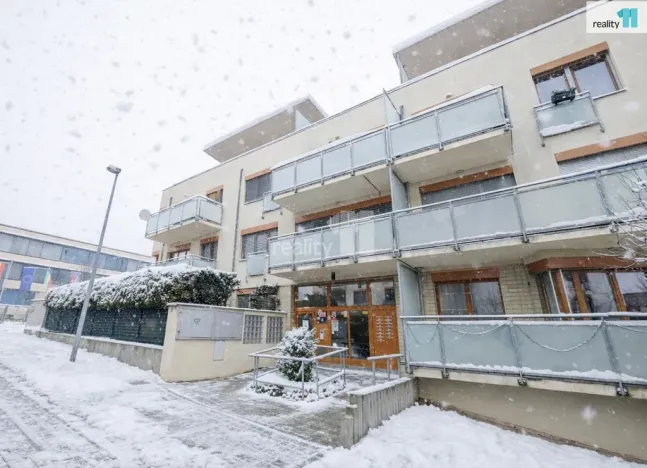 Pronájem bytu 2+kk, Praha - Jinonice, Hlubocká, 72 m2