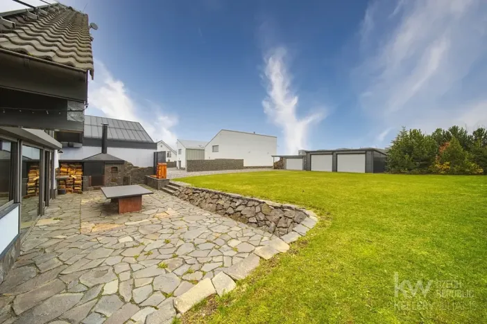 Prodej rodinného domu, Loučná pod Klínovcem, 486 m2