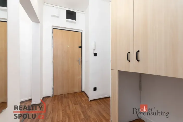 Pronájem bytu 1+1, Ostrava - Zábřeh, Výškovická, 37 m2