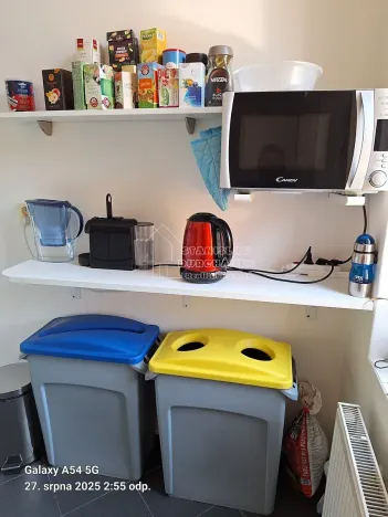 Pronájem kanceláře, Praha - Karlín, Prvního pluku, 59 m2