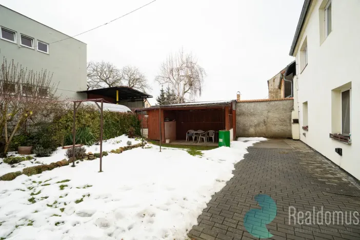 Prodej bytu 1+1, Lišov, třída 5. května, 42 m2