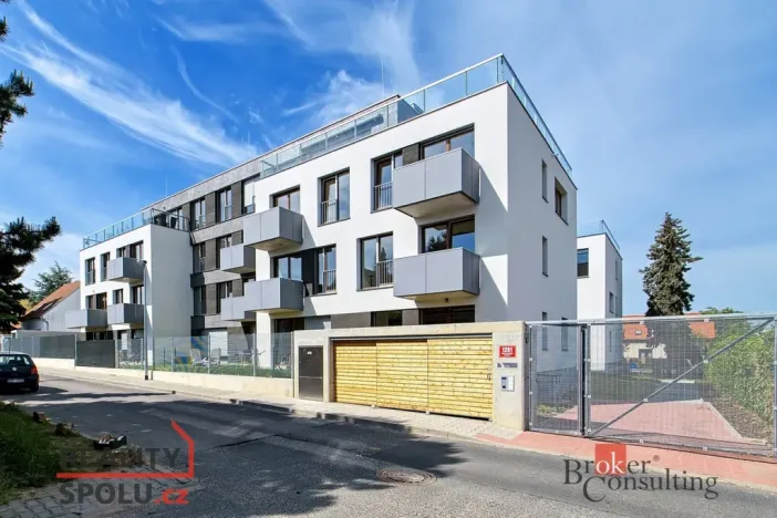 Prodej bytu 1+kk, Praha - Dolní Chabry, Ústecká, 31 m2