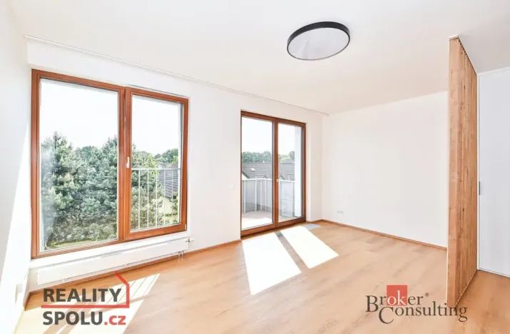 Prodej bytu 1+kk, Praha - Dolní Chabry, Ústecká, 31 m2