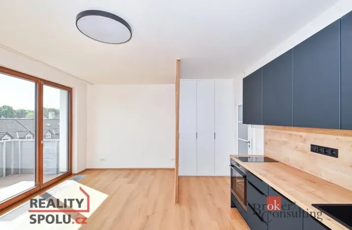 Prodej bytu 1+kk, Praha - Dolní Chabry, Ústecká, 31 m2